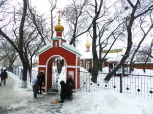 Благовещенская церковь в снегопад 