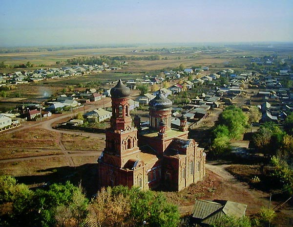 Эта церковь находится в селе Покровка Нефтегорского района. Она построена в 1914 году на средства жителей села, освящена в честь Покрова Пресвятой Богородицы.